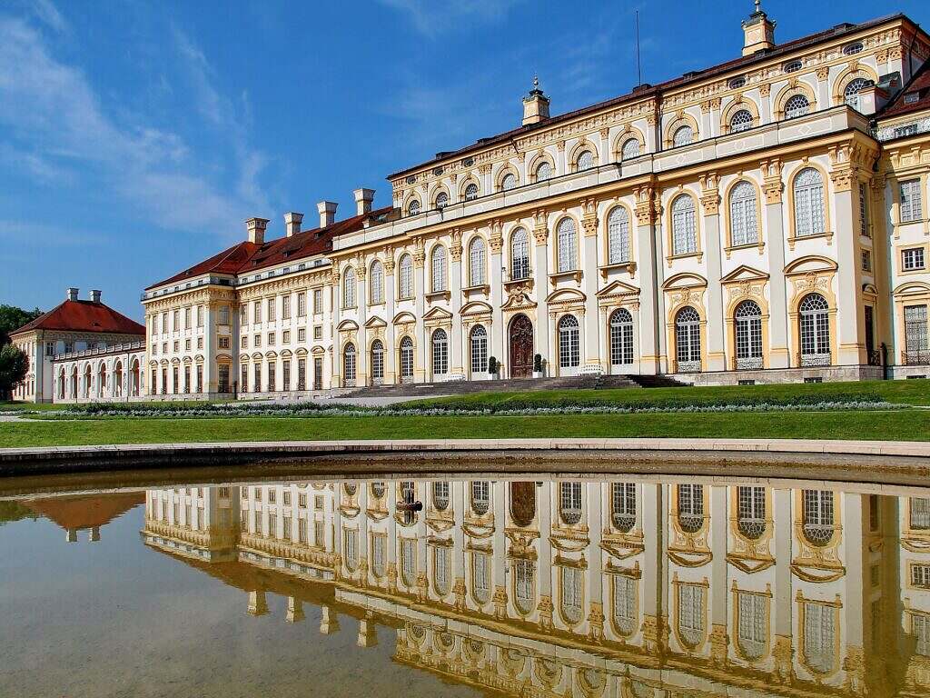 Wasserbecken vor Schloss Schleissheim