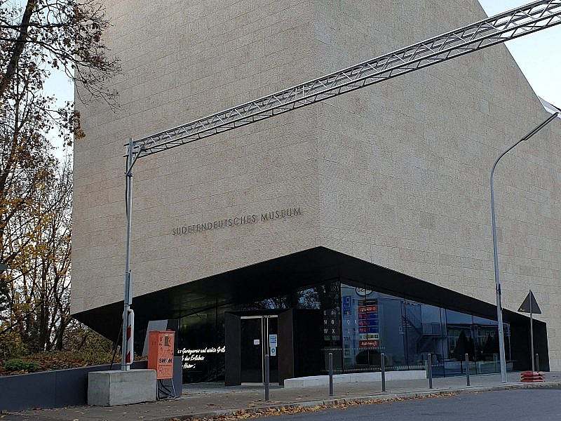 Helle Steinfassade Sudetendeutsches Museum